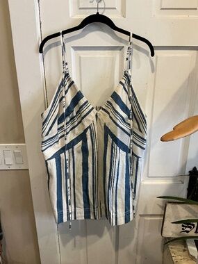 Universal Thread skirt and tank set! Brand new with tags!